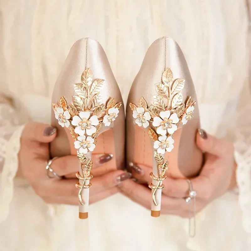 Women's Metal Flowers Stiletto High-heel Shoes Female  Light Luxury Wedding Shoes Pointed Toe