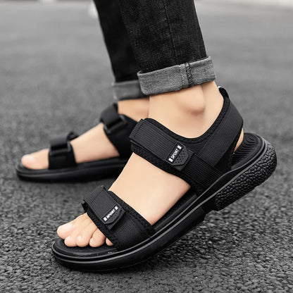 A Pair of Non-Slip Men's Sandals Wear-Resistant Breathable Simple White-Soled