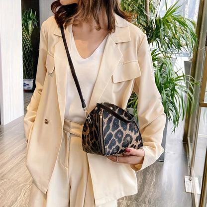 Print Triangle Handbag, Trendy Mini Crossbody Bag, Women's Clutch Purse For Party Prom Dating