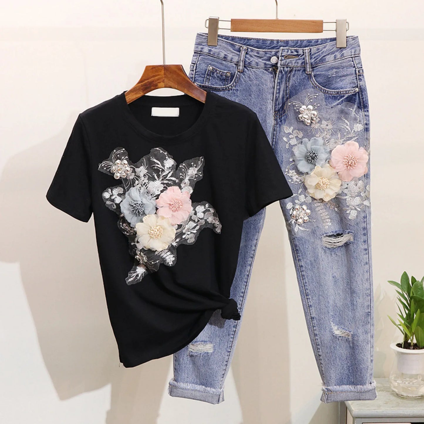 Women Two Piece Outfits 3D Flower Embroidery T Shirt Cropped Ripped Jeans