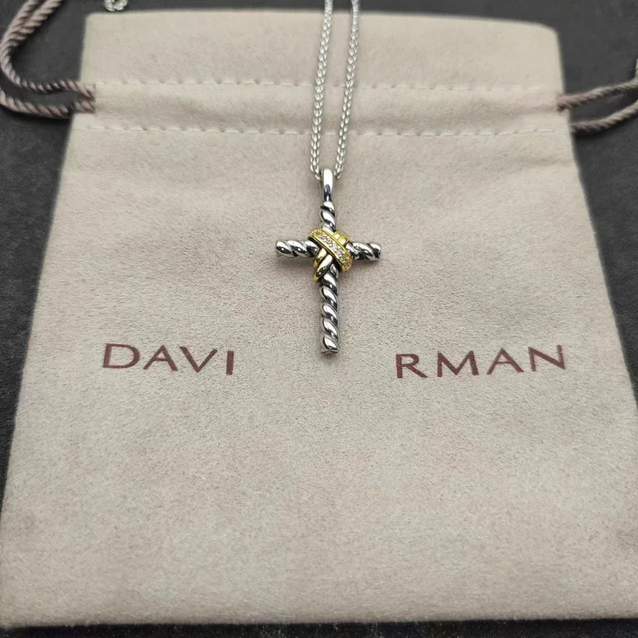 2025 New DY Classic Pendant Necklaces Elegant Versatile Designs for Suitable for Both Men and Women