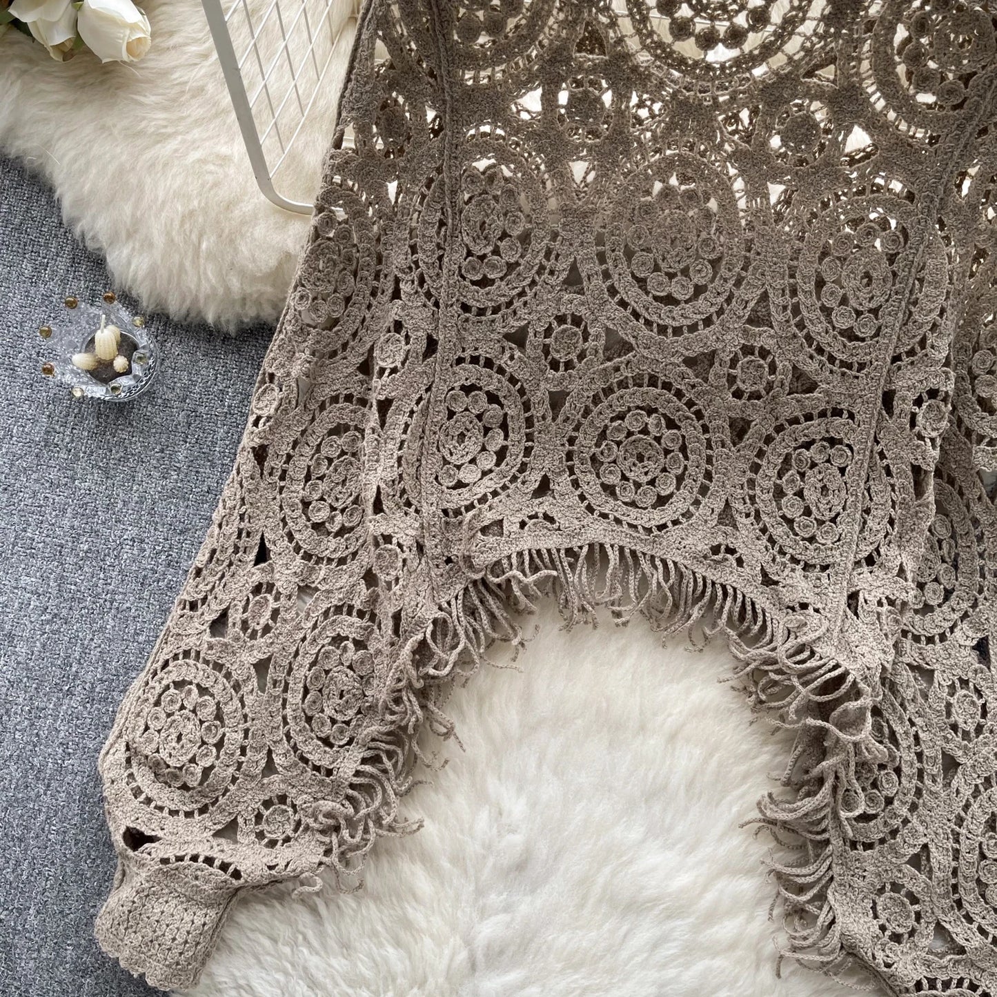 Casual Loose Knitting Top O Neck Hook Flower Hollow Long Sleeved Tassel Design Fashion French Vintage Blouse