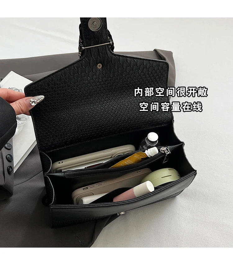 Chain Shoulder Bag for Women Snake Pattern Crossbody Small Square Bag