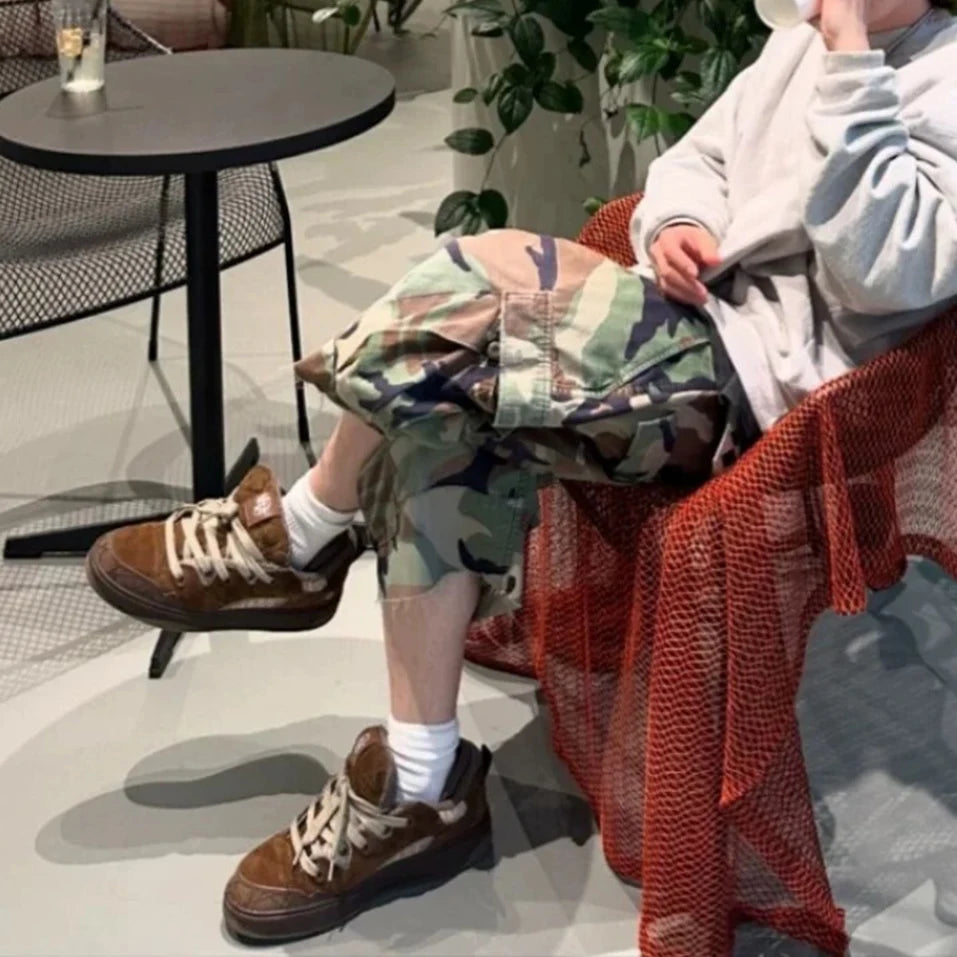 Silhouette Camouflage Cargo Cropped Shorts for Men Wide Leg Patchwork Baggy Over Knee Pants