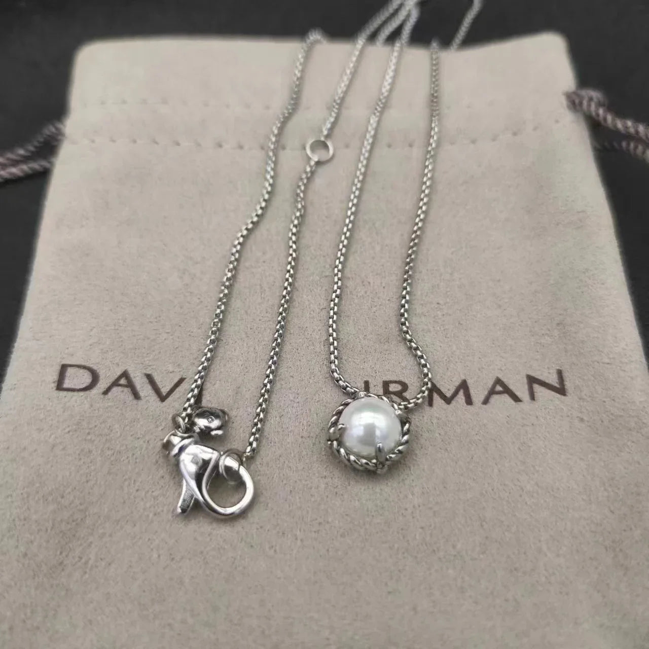 2025 New DY Classic Pendant Necklaces Elegant Versatile Designs for Suitable for Both Men and Women