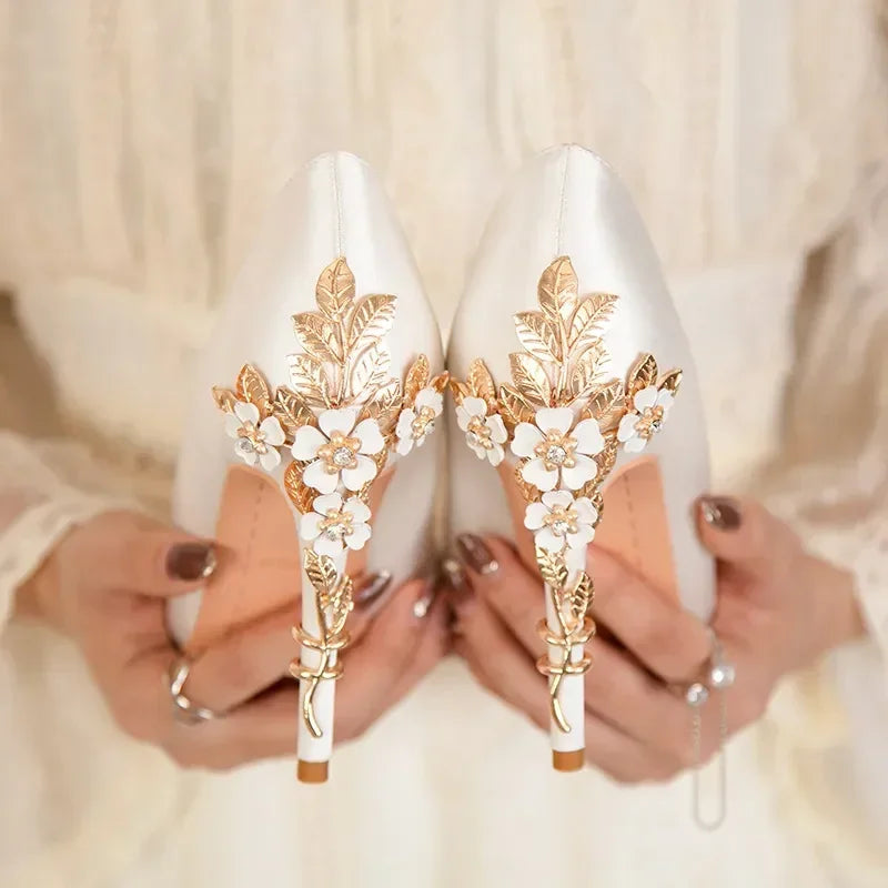 Women's Metal Flowers Stiletto High-heel Shoes Female  Light Luxury Wedding Shoes Pointed Toe