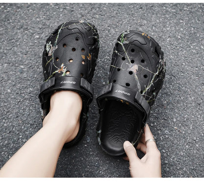 Men Slippers High Quality Anti-Slip Garden Shoes Lightweight Fashion Casual Sandals