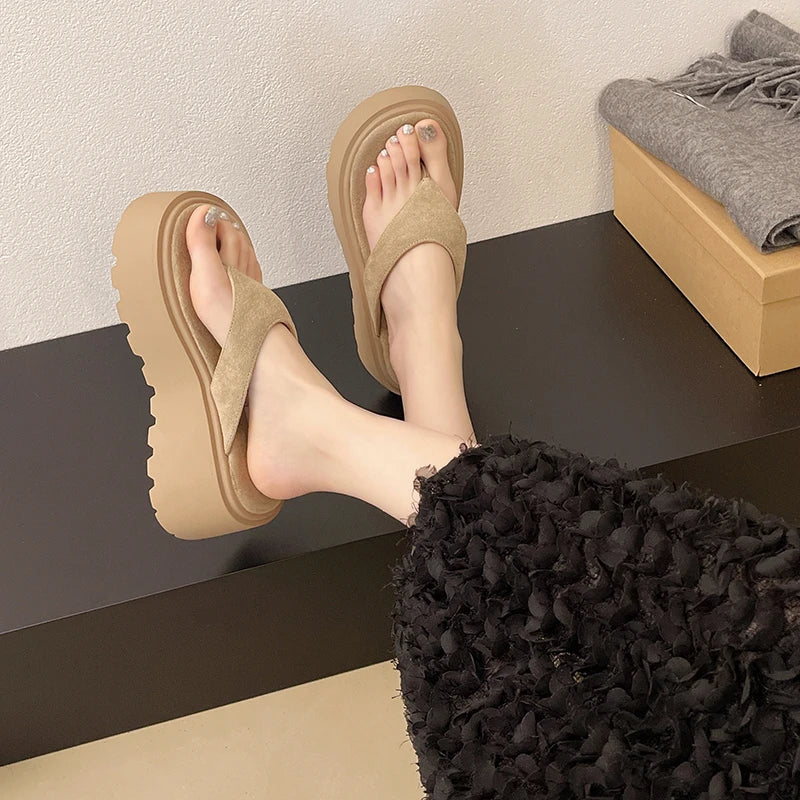 Thick Bottom Flip Flops Outdoor High Waist Seaside Beach Leisure Flip Flops Suede