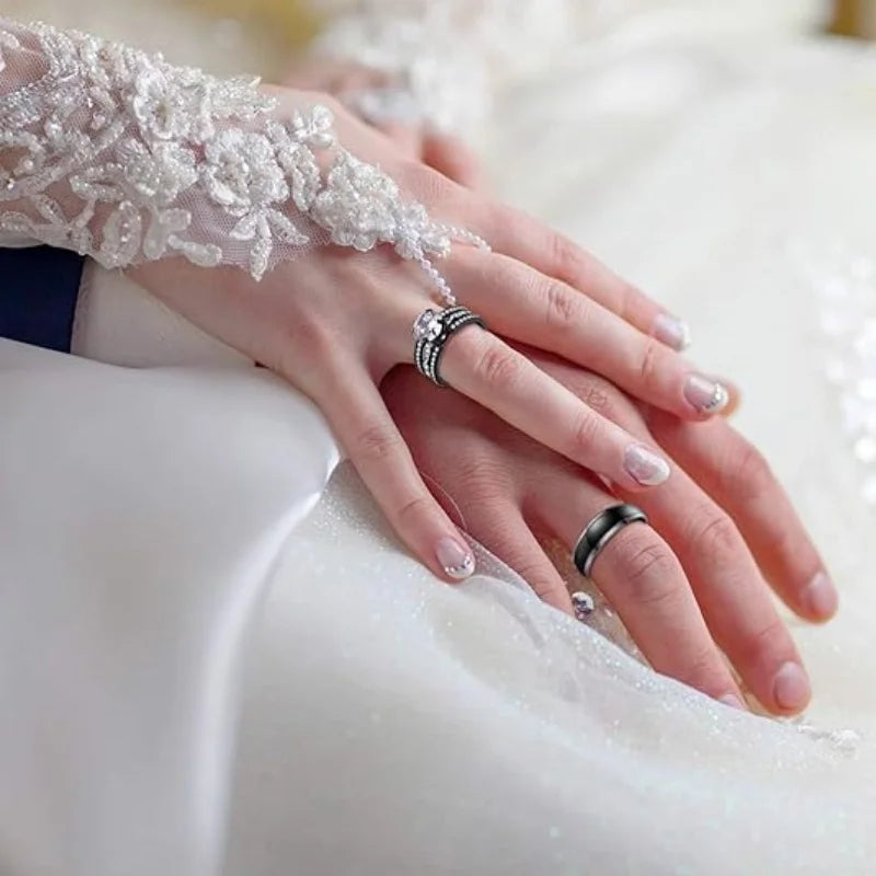 Fashionable Couple Ring, Inlaid with Cubic Zirconia for Men's and Women's Engagement Jewelry, Holiday Gift Giving Wedding