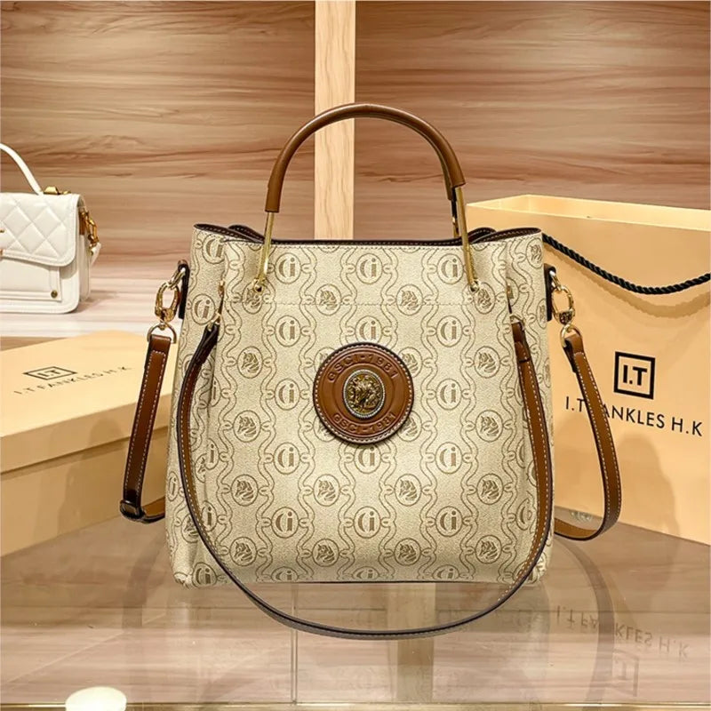 Light luxury brand women's handbag designer's high-quality shoulder bag, fashion