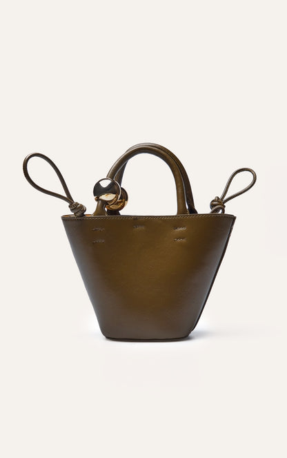 https://cdn-img.prettylittlething.com/c/3/0/e/c30e47e777d9eac0f0846050c4d50b12f66c67dd_CNO0735_2_olive_bead_handle_bucket_cross_body_bag.jpg
