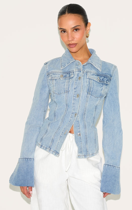 https://cdn-img.prettylittlething.com/c/3/8/e/c38e24ef527327a13b83f300cac9030825807611_CNM4215_1_petite_blue_fitted_seam_detail_denim_jacket.jpg