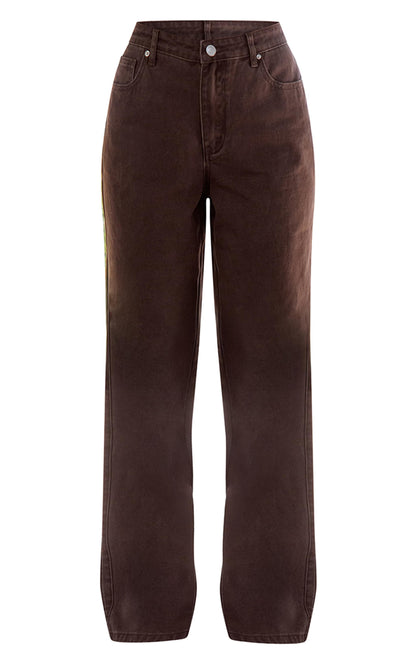 https://cdn-img.prettylittlething.com/e/3/2/6/e326d9cbb38140c0d22ea0073b8c3bff03f76b22_CNN6829_6_dark_chocolate_high_waisted_denim_straight_leg_jeans.jpg