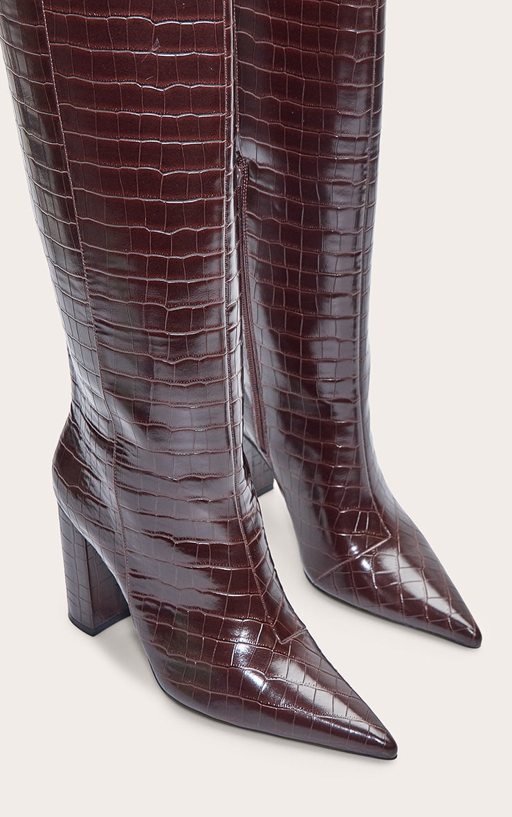 https://cdn-img.prettylittlething.com/f/4/5/3/f4537915975638a7562915b1b2010bc607e00614_CNN8826_5_chocolate_croc_point_toe_block_heel_knee_high_boot.jpg