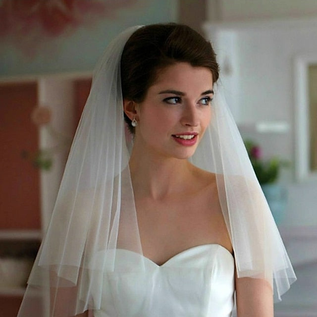 Elegant Two-Tier Classic Tulle Wedding Veil -Shoulder Length, Pure Color Design for a Timeless Touch Ivory Ivory-